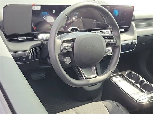 New 2026 Hyundai Ioniq 5 SE image 3