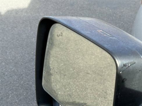 Used 2019 Nissan Titan PRO-4X w/ Pro-4x Convenience Package image 24