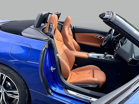Used 2026 BMW Z4 M40i RWD image 9