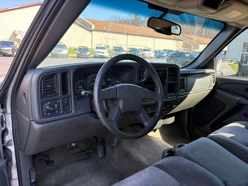 Used 2004 Chevrolet Silverado 2500 LS RWD image 13