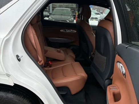 Used 2023 Genesis GV70 2.5T w/ Advanced Package image 22