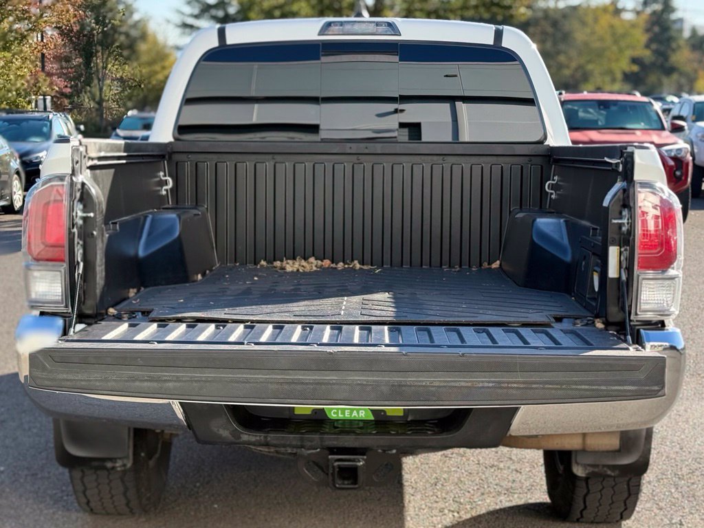 Used 2023 Toyota Tacoma TRD Off-Road AWD/4WD image 11