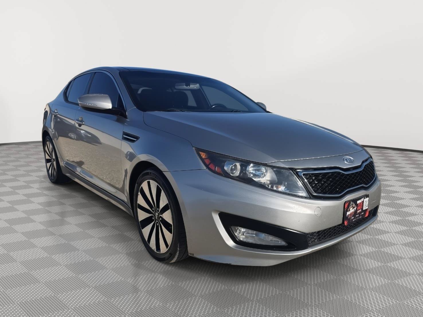 Used 2011 Kia Optima SX w/ Premium Pkg FWD image 3