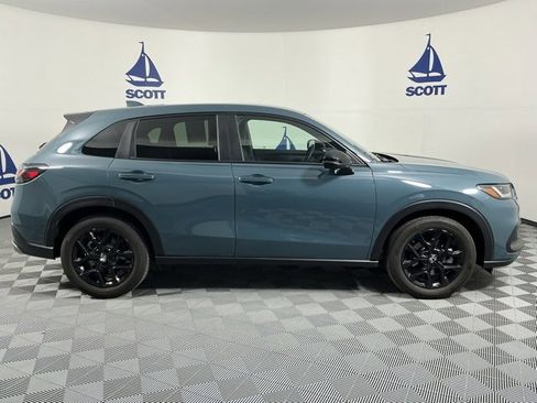 Certified 2025 Honda HR-V Sport image 6