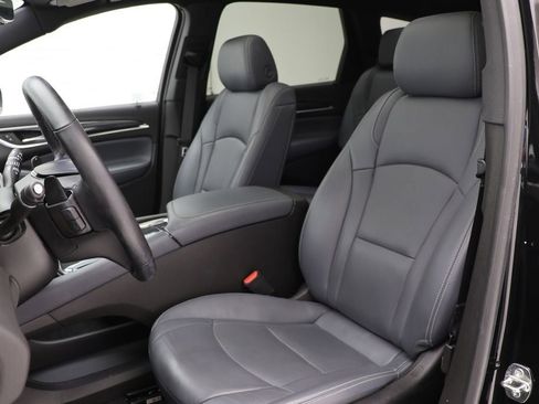 Used 2023 Buick Enclave Essence w/ Experience Buick Package image 16