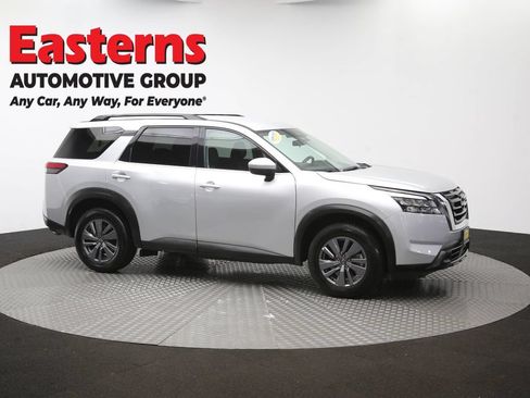 Used 2025 Nissan Pathfinder SV FWD image 51
