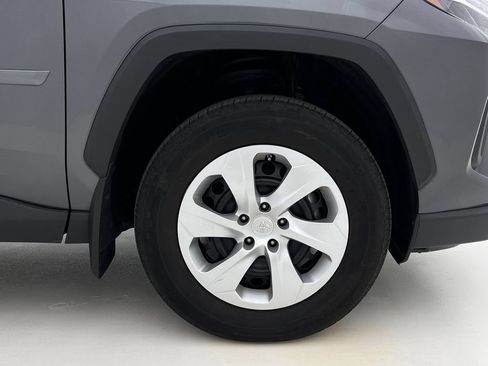 Used 2023 Toyota RAV4 LE AWD/4WD image 29