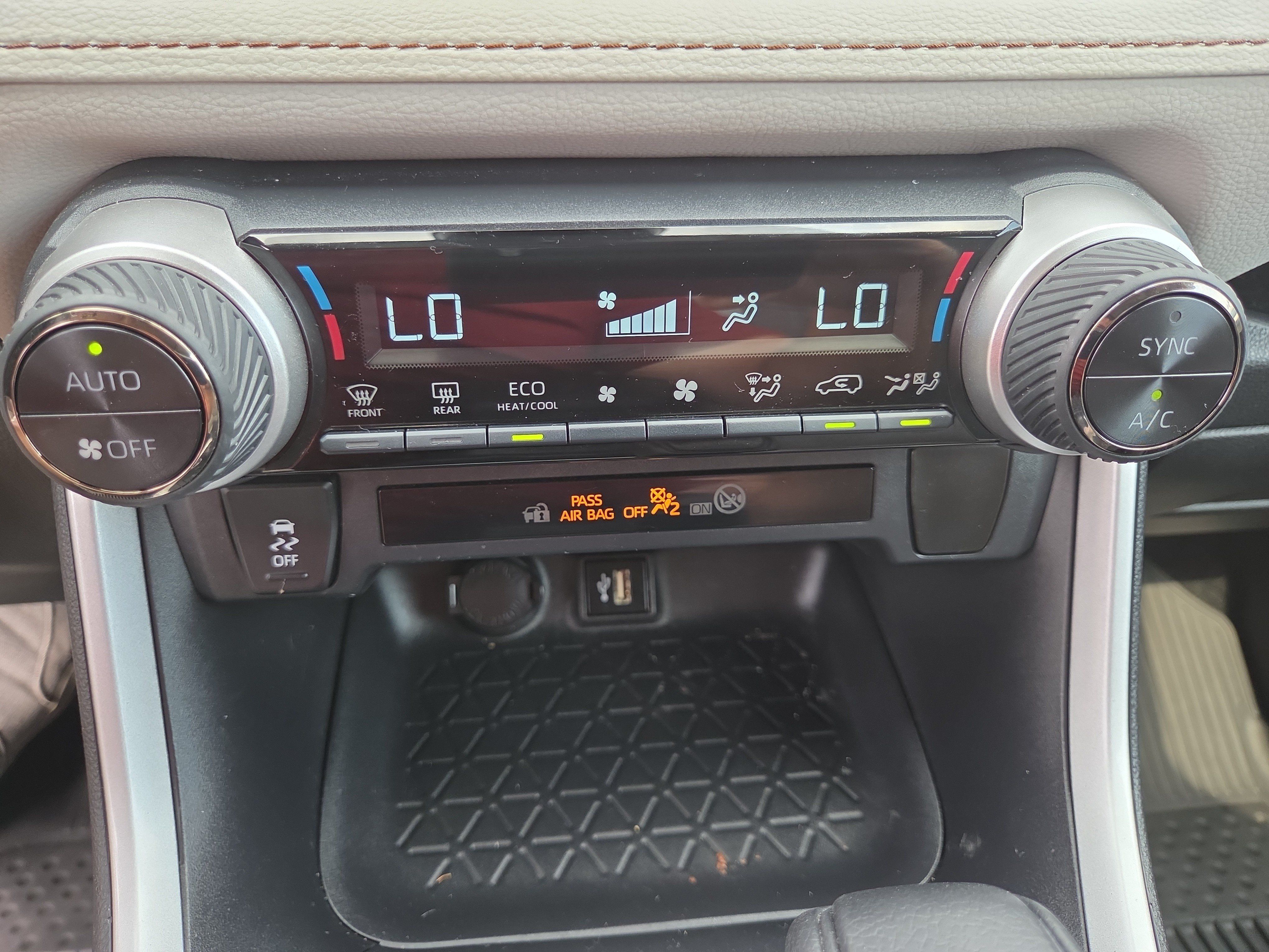 Certified 2024 Toyota RAV4 XLE w/ Convenience Package AWD/4WD image 25