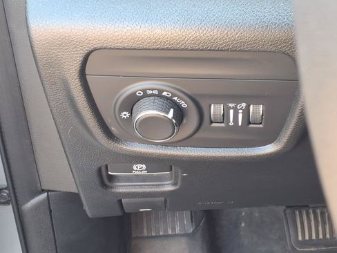 Used 2023 Jeep Grand Cherokee L Laredo w/ Luxury Tech Group I AWD/4WD image 21