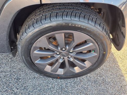 Used 2019 Jeep Cherokee High Altitude FWD image 20
