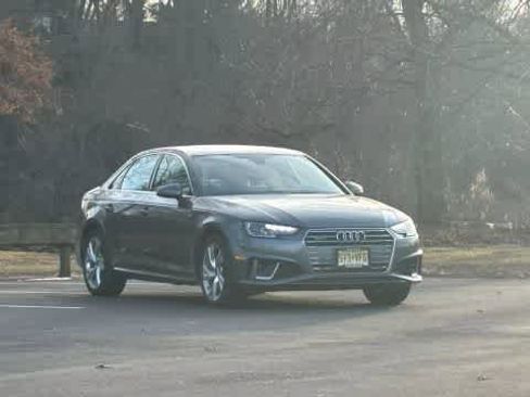 Used 2019 Audi A4 2.0T Premium w/ Convenience Package image 2