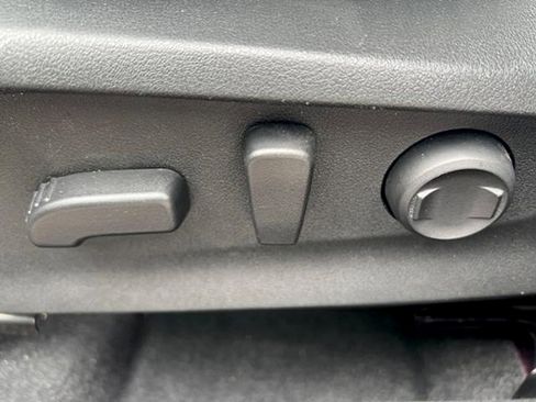 Certified 2023 Subaru Forester Premium AWD/4WD image 19