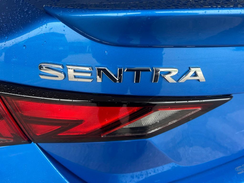 Certified 2023 Nissan Sentra SR w/ SR Premium Package FWD image 32