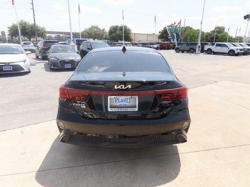 Used 2024 Kia Forte LX FWD image 13