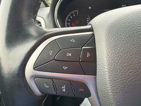 Used 2022 Jeep Grand Cherokee Laredo X AWD/4WD image 23