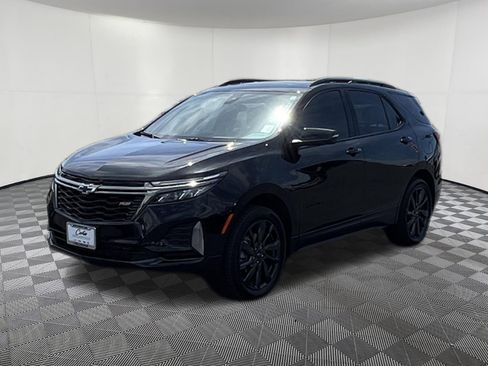 Used 2023 Chevrolet Equinox RS w/ RS Leather Package AWD/4WD image 3
