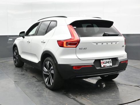 New 2025 Volvo XC40 B5 Plus w/ Protection Package Premier image 8