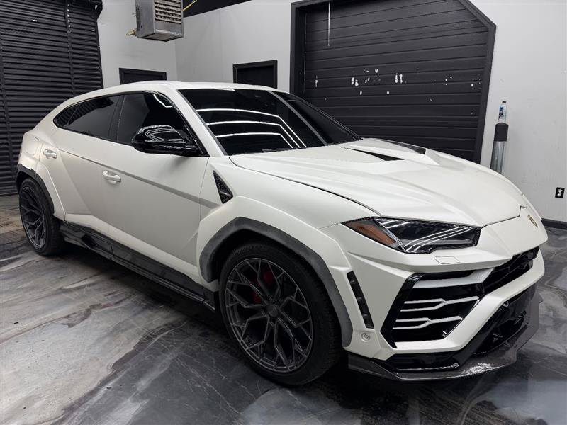 Used 2019 Lamborghini Urus AWD/4WD image 9