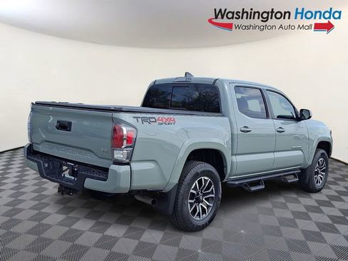 Used 2022 Toyota Tacoma TRD Sport AWD/4WD image 6