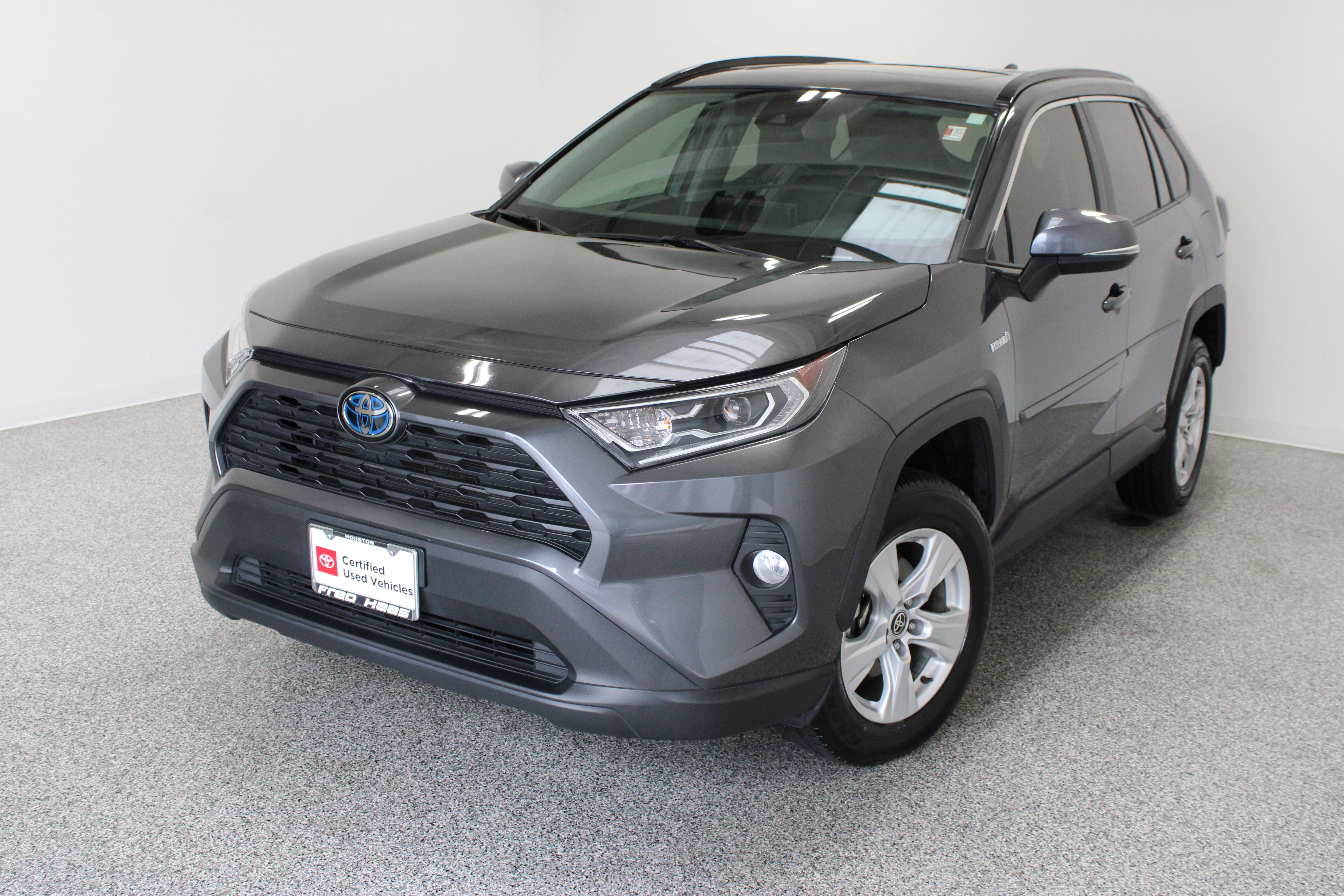 Certified 2021 Toyota RAV4 XLE w/ Convenience Package AWD/4WD image 2