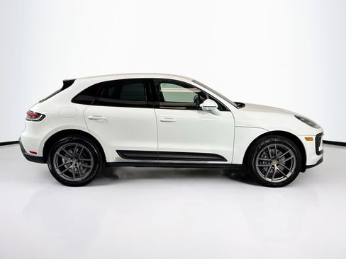 Used 2025 Porsche Macan image 8