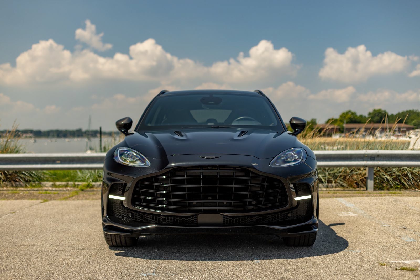 Used 2025 Aston Martin DBX 707 AWD/4WD image 2
