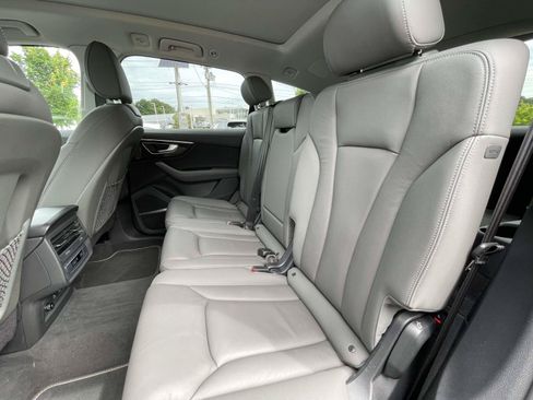 Certified 2025 Audi Q7 3.0T Premium Plus AWD/4WD image 11