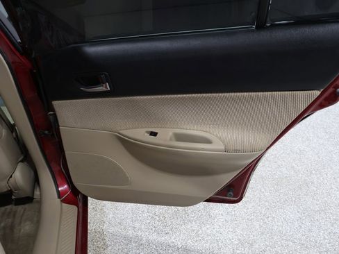 Used 2005 MAZDA MAZDA6 i w/ Convenience Pkg image 21