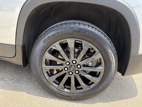 Used 2023 Chevrolet Traverse RS w/ LPO, Floor Liner Package FWD image 21