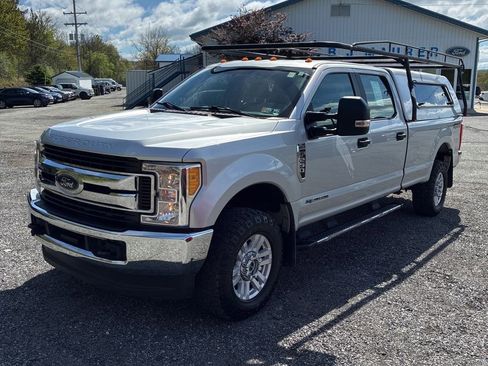 Used 2017 Ford F250 XL w/ STX Appearance Package AWD/4WD image 2