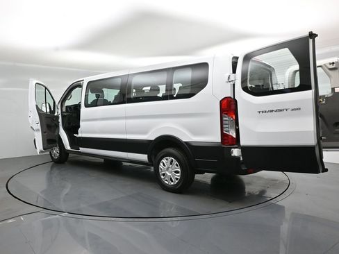 Certified 2022 Ford Transit 350 XLT RWD image 28