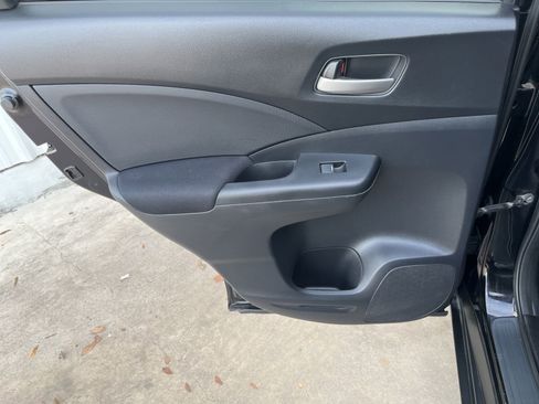 Used 2016 Honda CR-V LX image 14