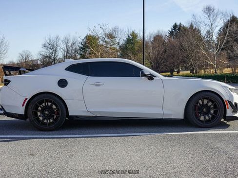 Used 2017 Chevrolet Camaro ZL1 image 9