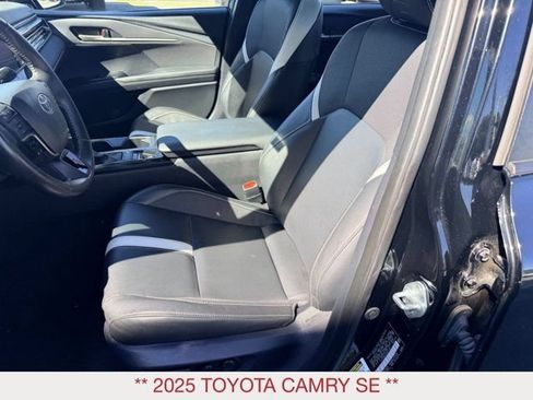 Used 2025 Toyota Camry SE FWD image 10