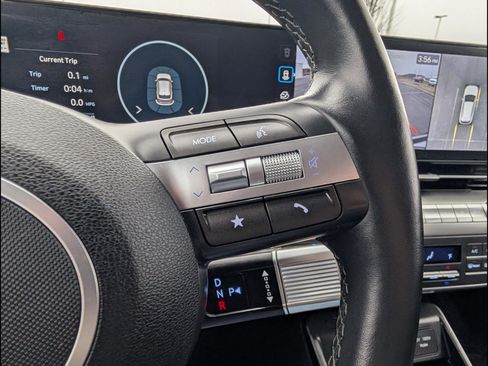 Used 2024 Hyundai Kona Limited image 23