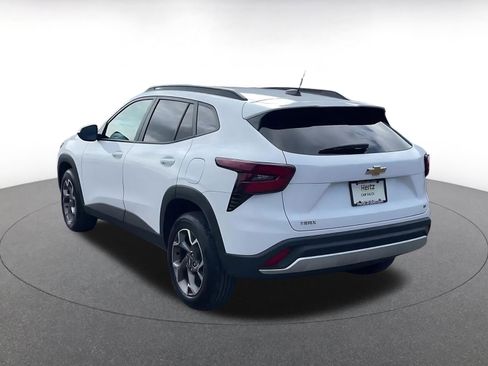 Used 2025 Chevrolet Trax LT image 10