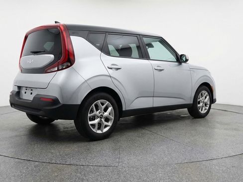 Used 2025 Kia Soul LX w/ LX Technology Package image 9