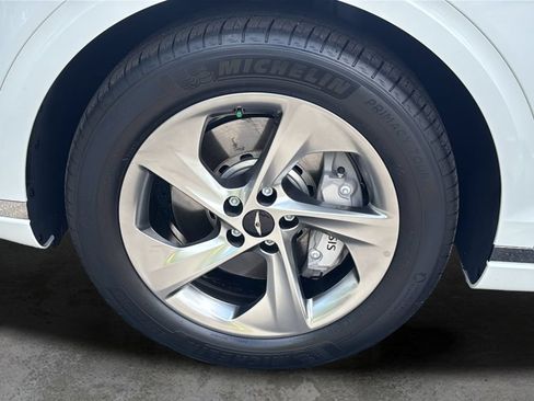 Certified 2026 Genesis GV70 2.5T AWD/4WD image 45