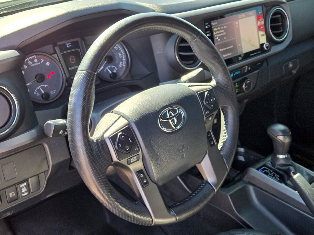 Used 2020 Toyota Tacoma TRD Off-Road w/ TRD Premium Off Road Package AWD/4WD image 26