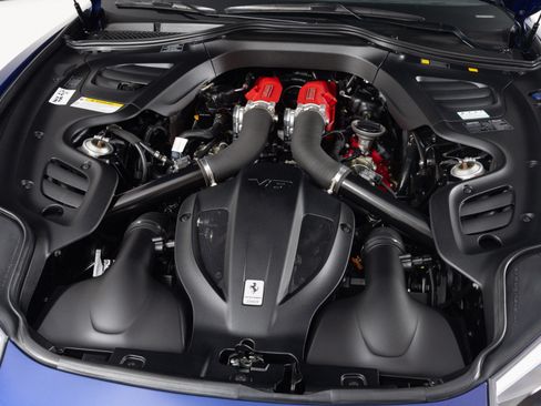 Used 2019 Ferrari GTC4Lusso T RWD image 49