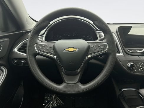 Used 2023 Chevrolet Malibu LT image 12