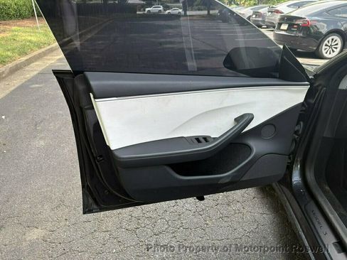 Used 2024 Tesla Model 3 Performance AWD/4WD image 12