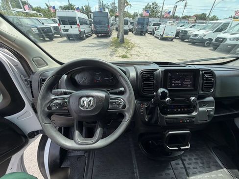 Used 2023 RAM ProMaster 2500 159 High Roof FWD image 12