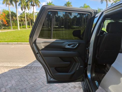 Used 2021 Chevrolet Tahoe RST RWD image 32