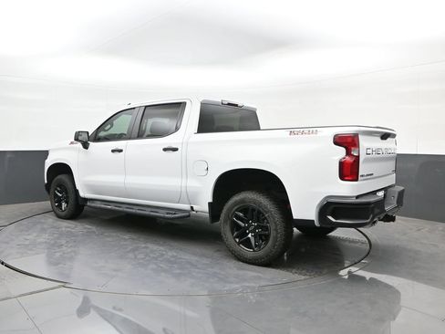 Used 2020 Chevrolet Silverado 1500 Custom Trail Boss w/ Custom Convenience Package AWD/4WD image 5