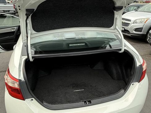 Used 2018 Toyota Corolla LE w/ Carpet Mat Package (TMS) FWD image 15