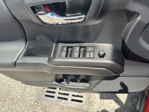 Used 2022 Toyota Tacoma TRD Sport w/ Technology Package AWD/4WD image 27