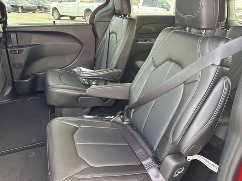 New 2026 Chrysler Voyager LX FWD image 25