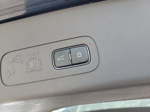 Used 2022 Lincoln Aviator Reserve RWD image 15