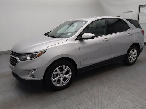 Used 2020 Chevrolet Equinox LT FWD image 2